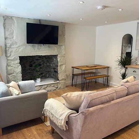 Cosy Modern Miners Cottage Llanllechid Экстерьер фото