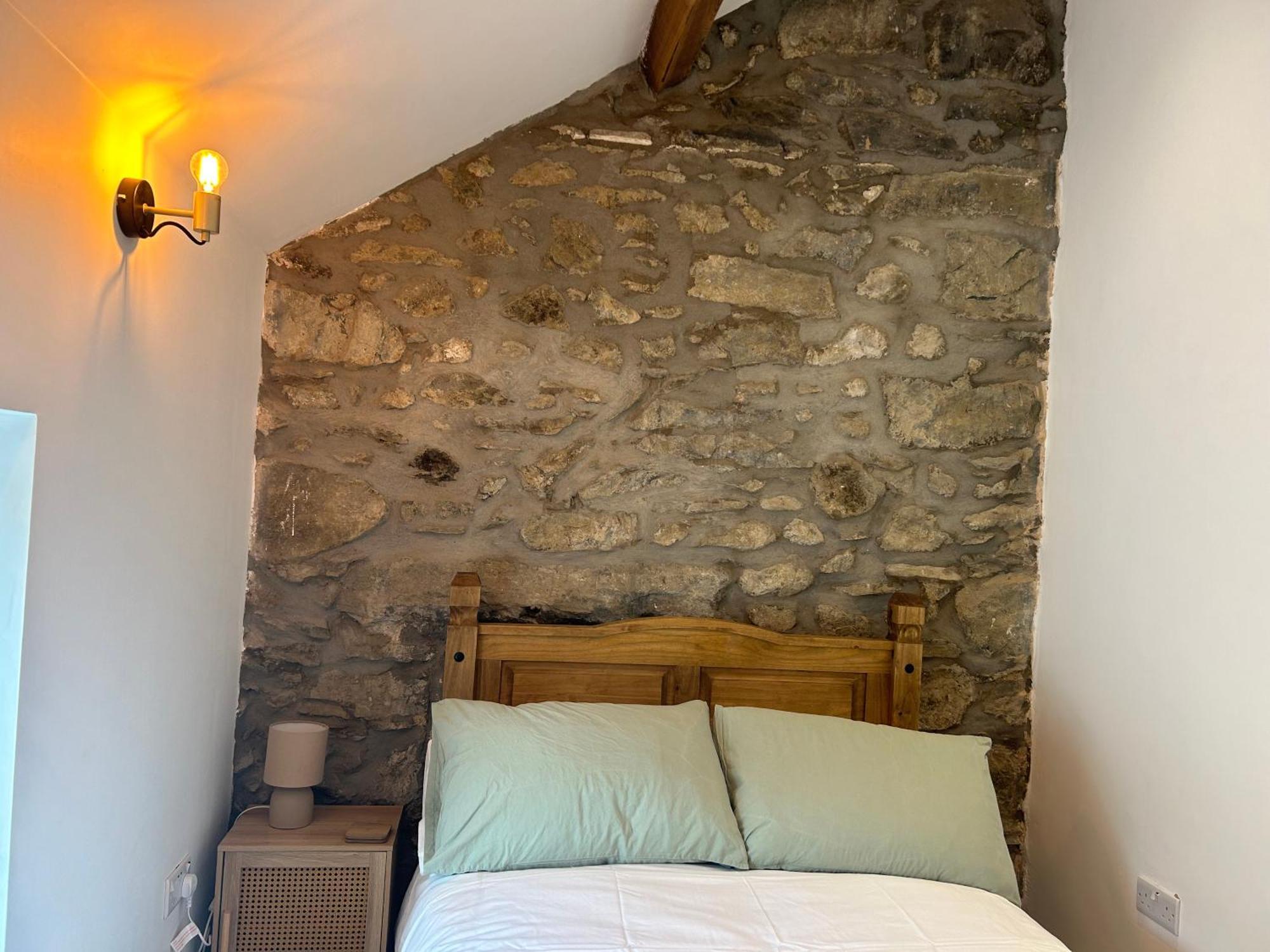 Cosy Modern Miners Cottage Llanllechid Экстерьер фото