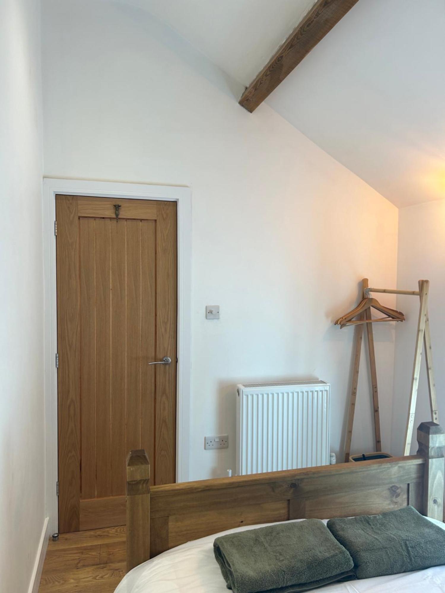 Cosy Modern Miners Cottage Llanllechid Экстерьер фото