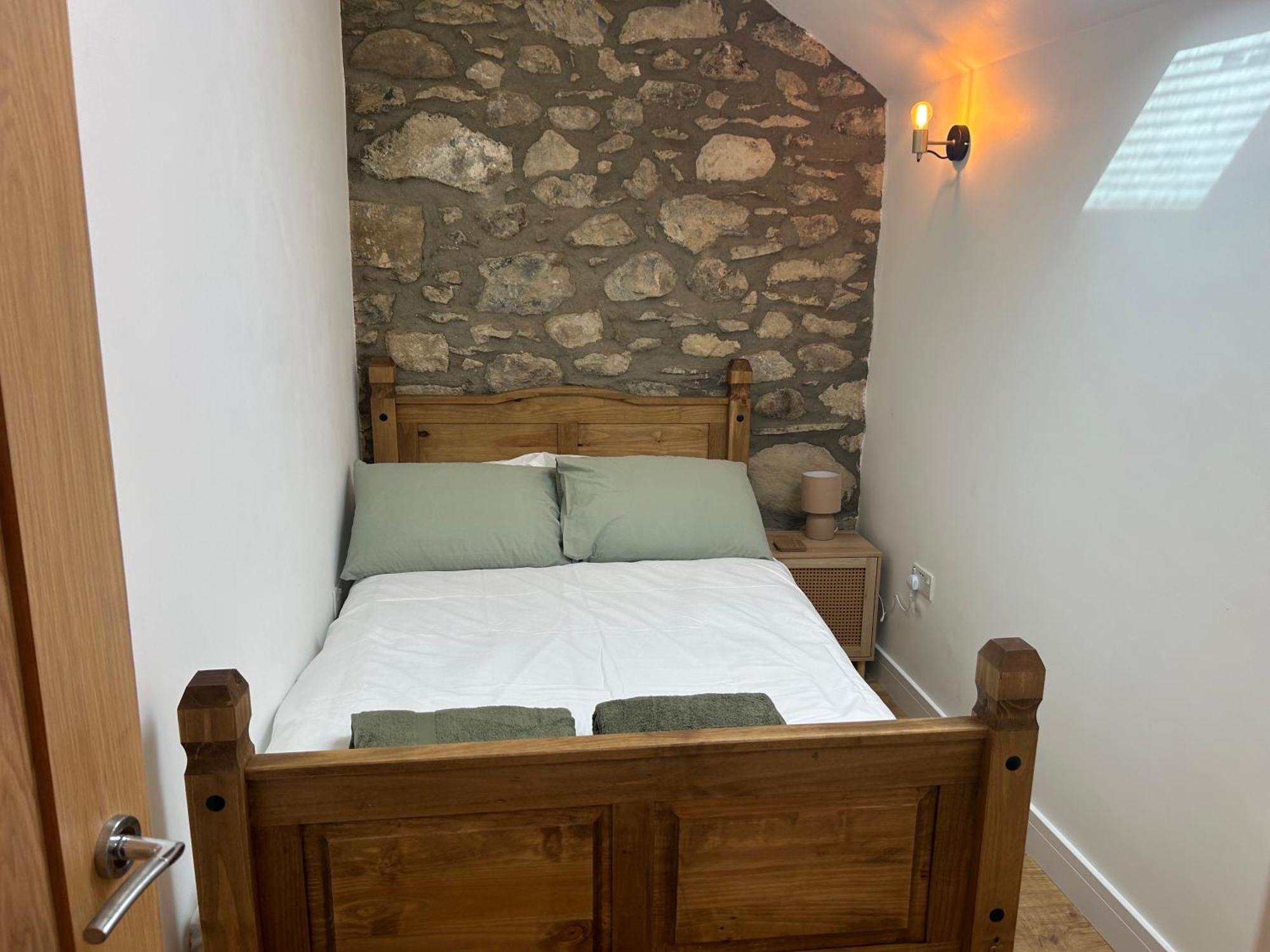 Cosy Modern Miners Cottage Llanllechid Экстерьер фото