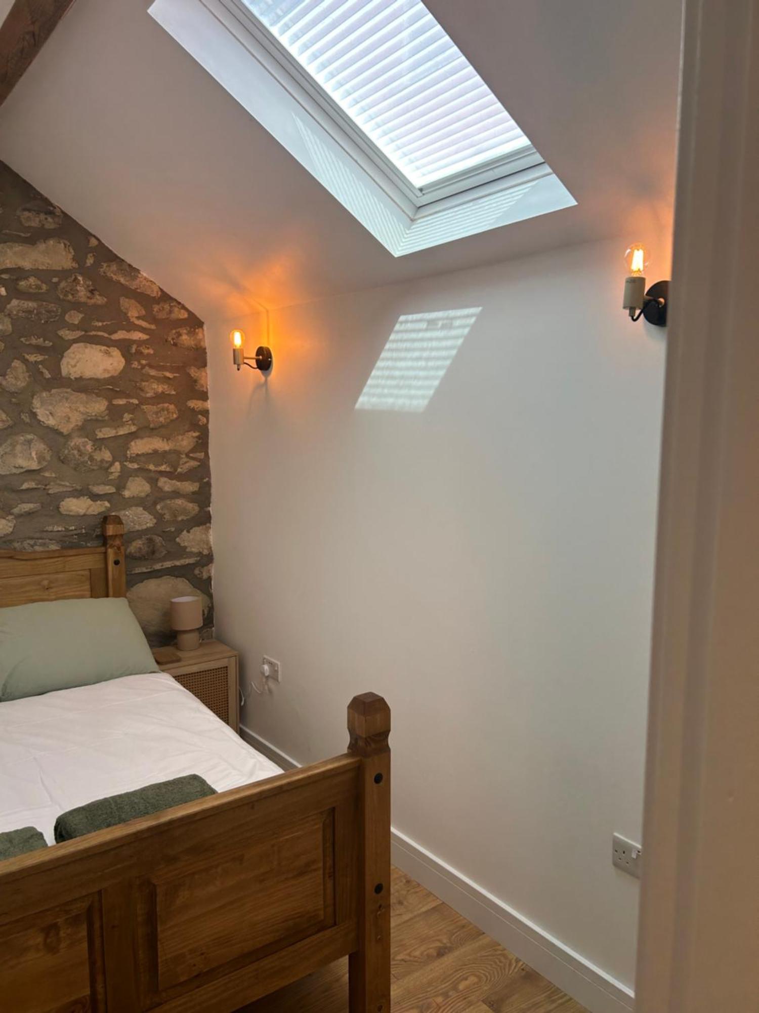 Cosy Modern Miners Cottage Llanllechid Экстерьер фото
